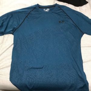Underarmour headgear t-shirt medium